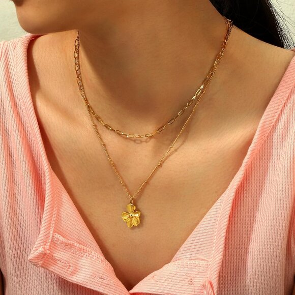Stylish 14K Gold Heart Pendant Necklace - Elegant & Versatile for Any Occasion - Picture 3 of 6